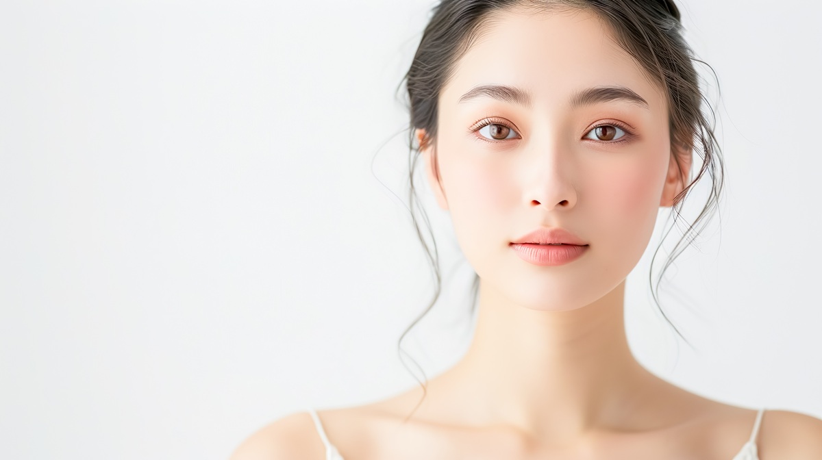 目の下のクマ取りのダウンタイムはどのくらい？経過や過ごし方を徹底解説